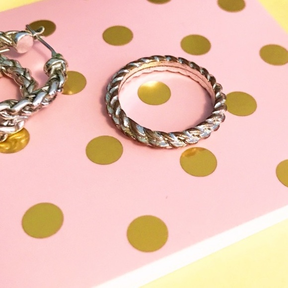 Silver ring band twist braid detailing - Picture 7 of 8